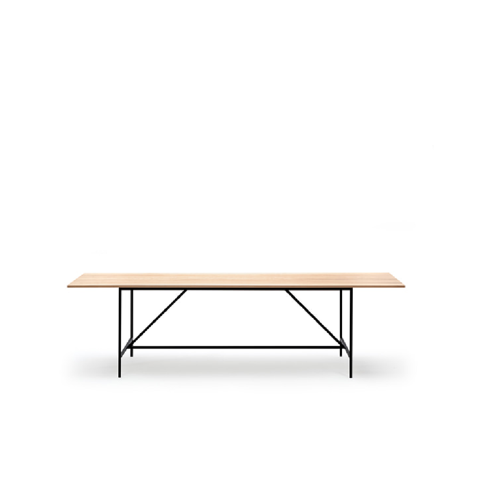 Karakter CACHE DINING TABLE (180cm)