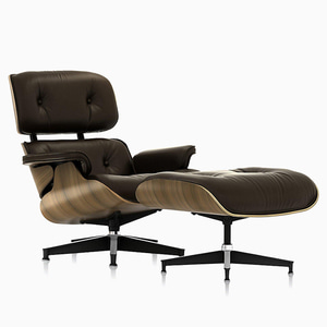 EAMES LOUNGE CHAIR AND OTTOMAN STANDARD - OILED WALNUT / BLACK LEATHER
