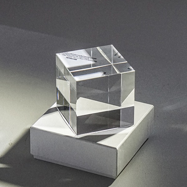 MUSEUM ARCHIVE MUSEUM ARCHIVE - CRYSTAL CUBE ( SMALL / LARGE )