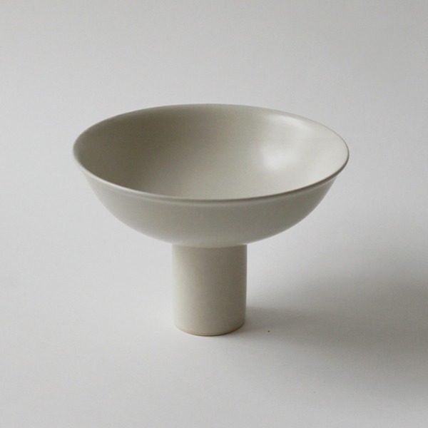 NR ceramics PEDESTAL BOWL - FOG